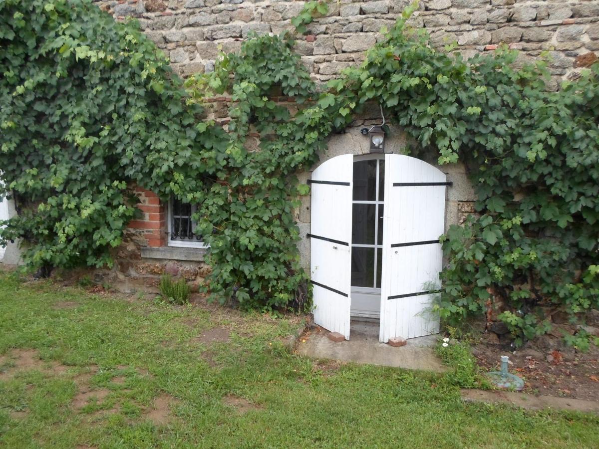 Relais Des Chaux Bed & Breakfast Saint-Jean-des-Ollieres Bagian luar foto