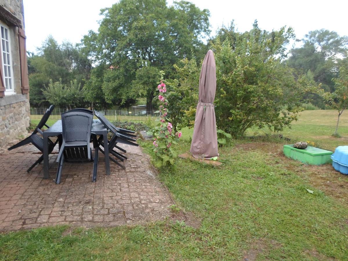 Relais Des Chaux Bed & Breakfast Saint-Jean-des-Ollieres Bagian luar foto