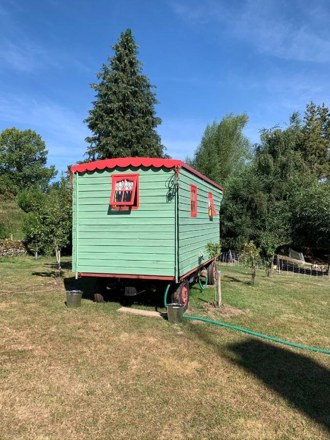 Relais Des Chaux Bed & Breakfast Saint-Jean-des-Ollieres Bagian luar foto