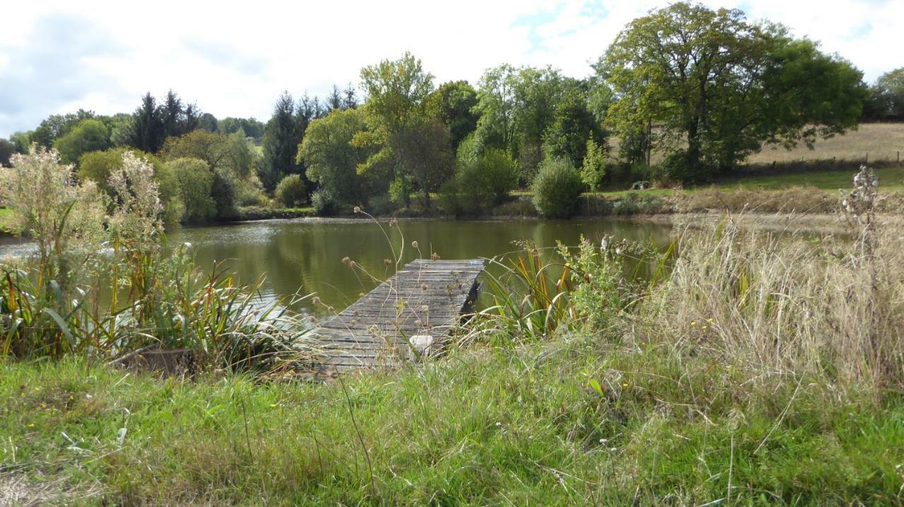 Relais Des Chaux Bed & Breakfast Saint-Jean-des-Ollieres Bagian luar foto